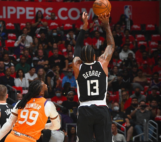 布莱顿中场 布莱顿中场